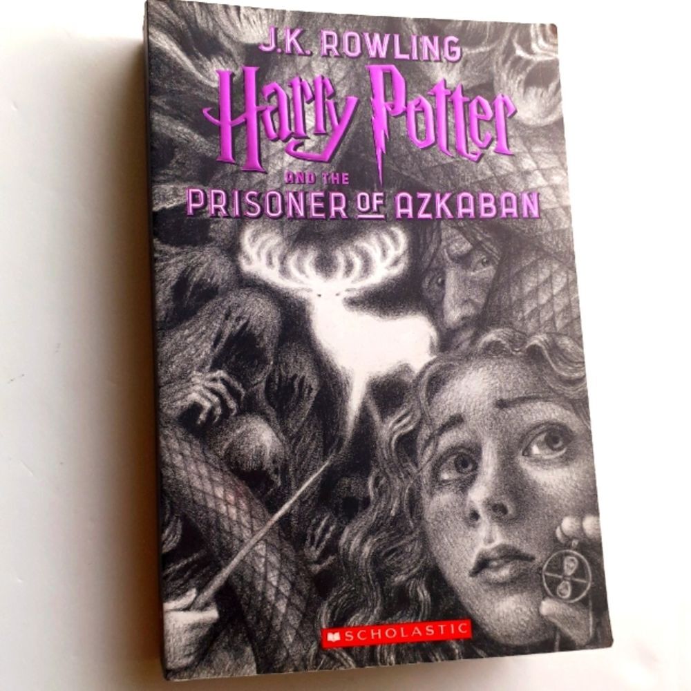 Harry Potter and the Prisoner of Azkaban (Series Book #3) Paperback
